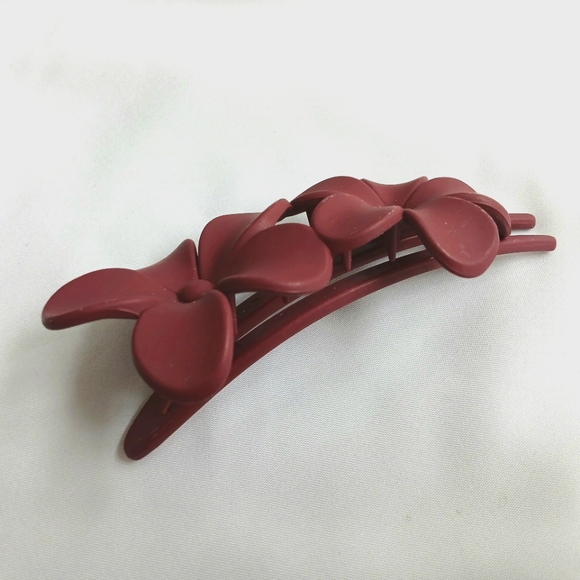 NEW Floral Hair Accessory - Picture 2 of 3